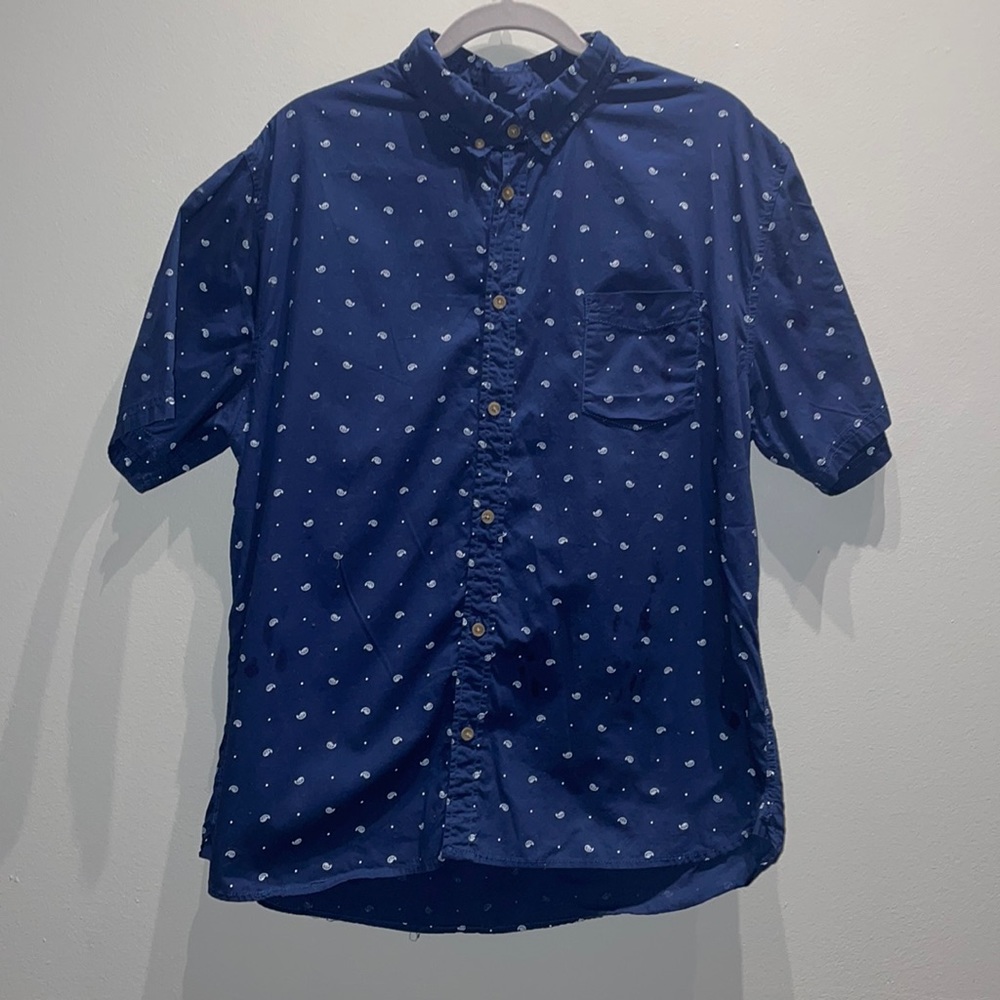 Cotton on paisley navy casual button up. Mens XXL, fits like L/XL